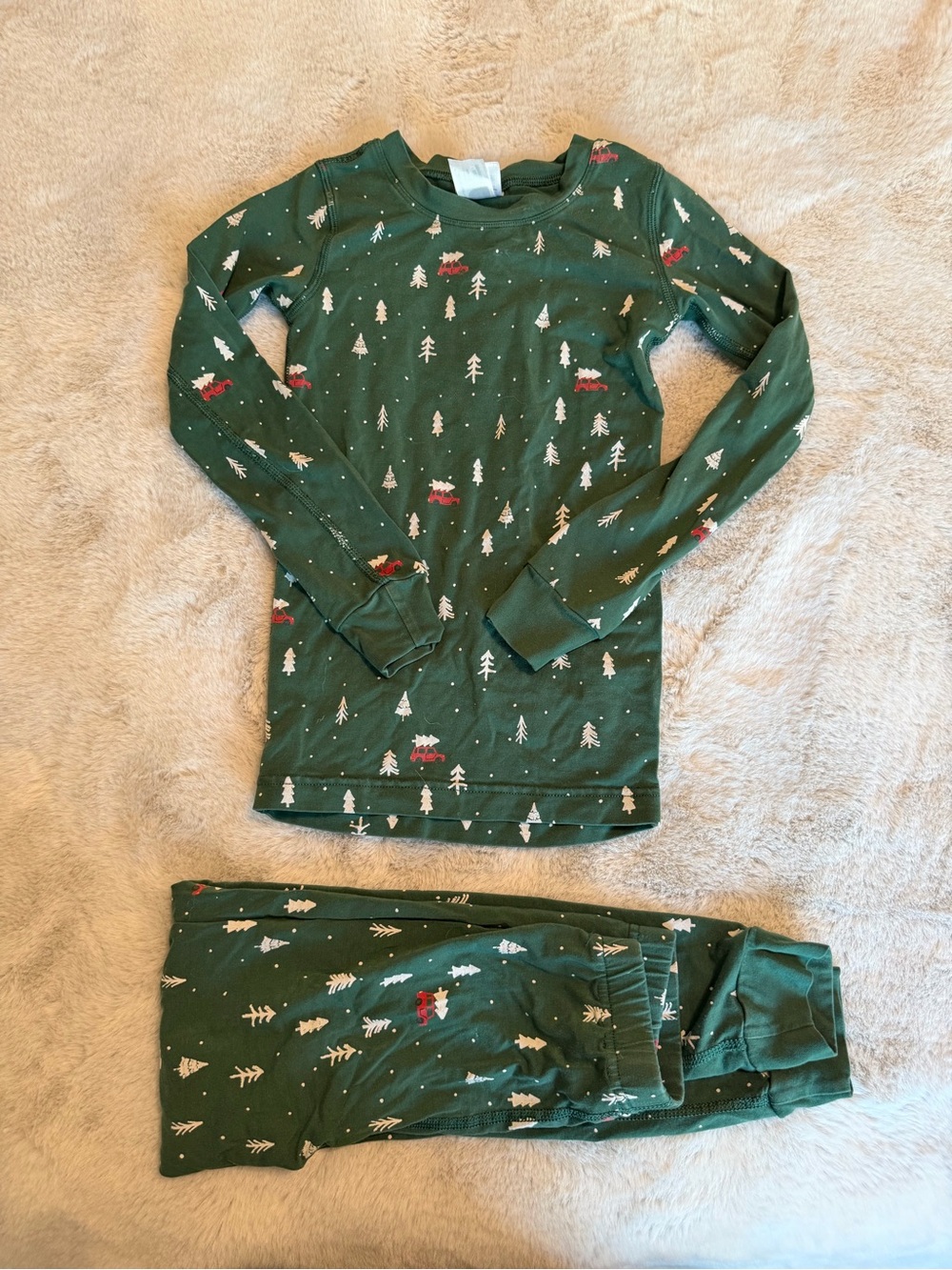 Hanna Andersson Kids Green Holiday Tree Print Pajama Set